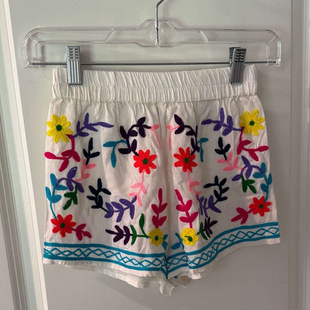 Floral Embroidered Women's Shorts